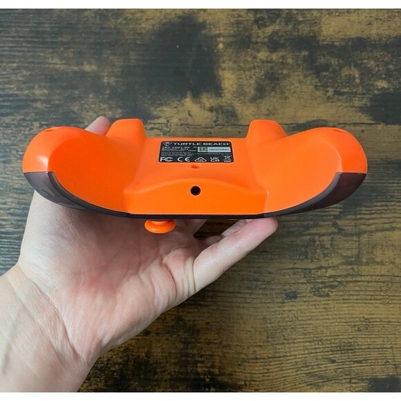 Lot of 3 Microsoft Xbox One Controllers – For Parts or Repair (Untested) - Picture 11 of 11